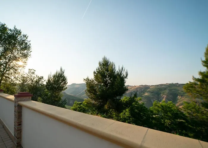 Dimora Terrazza Sui Calanchi בית הארחה 3*